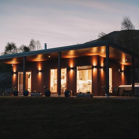 Frances' Sketch Pad With Hot Tub Fort William Exterior foto