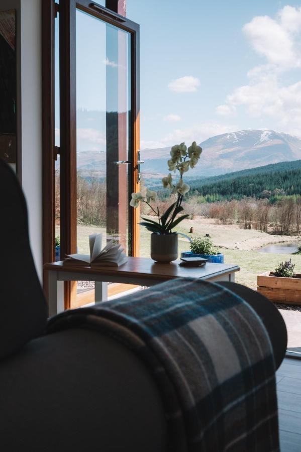 Frances' Sketch Pad With Hot Tub Fort William Exterior foto